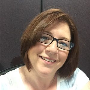 Meet your Posher, Debbie